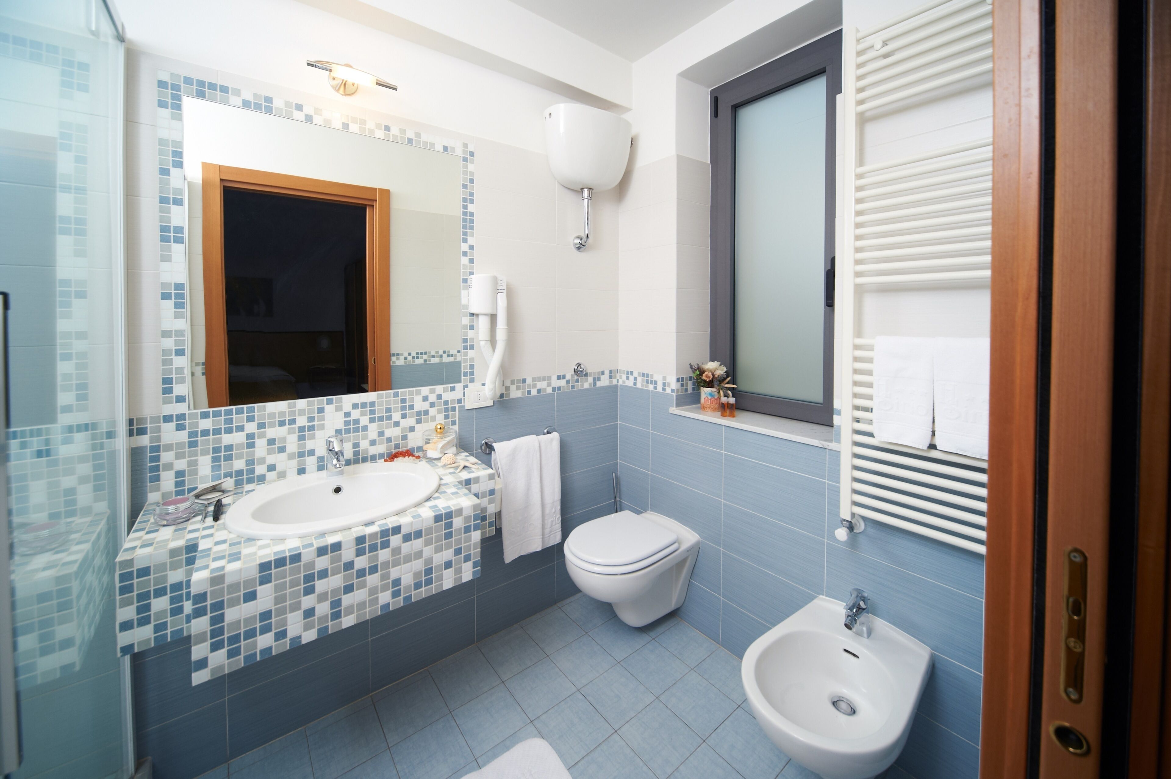 double or twin room | bathroom | shower, free toiletries, hair dryer, bidet