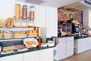 Petit déjeuner servi en supplément