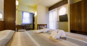 Superior Double Room | In-room safe, desk, free WiFi, bed sheets - Reale (Montecatini Terme)