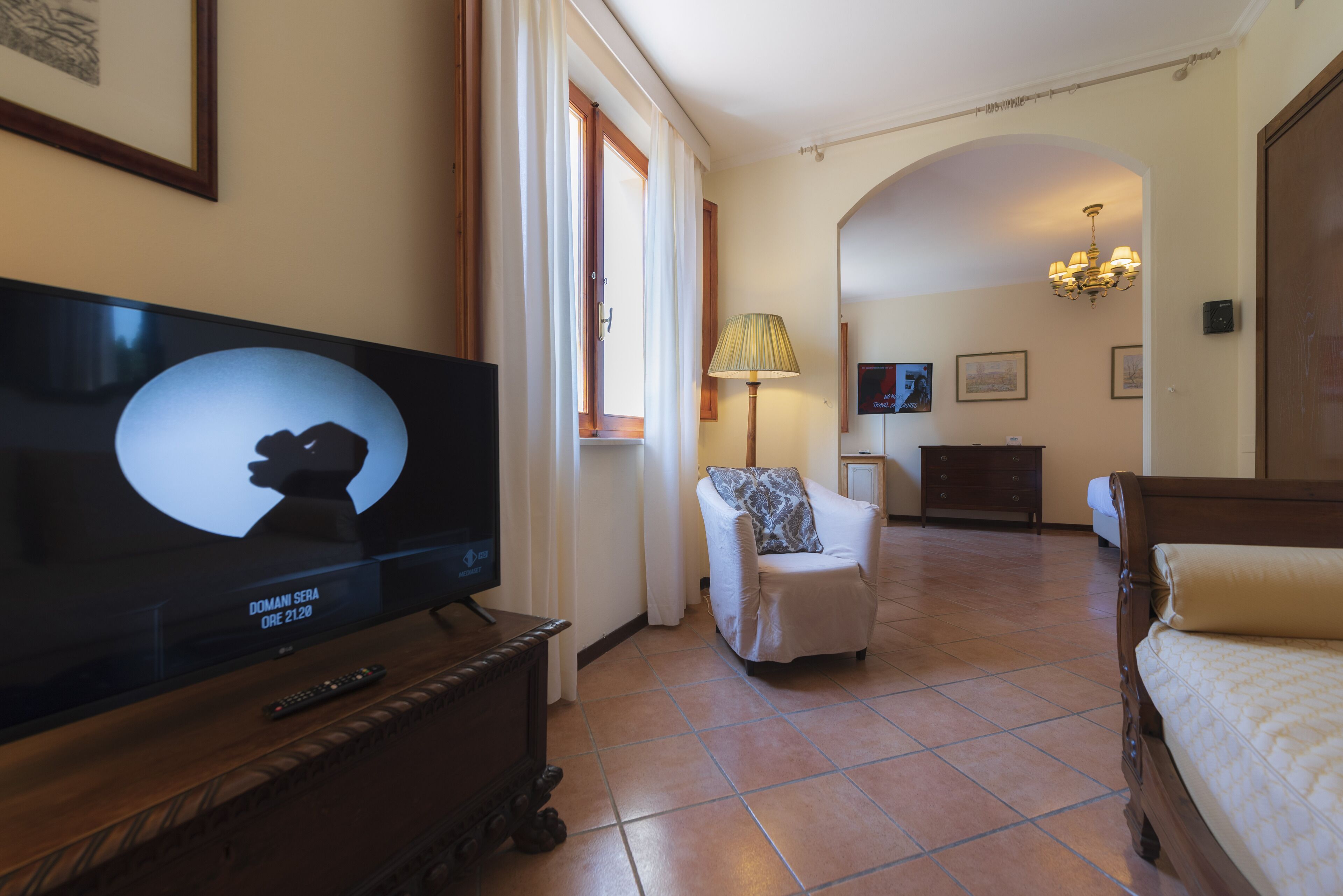 suite (frantoio) | living area | 42-inch flat-screen tv with digital channels, tv