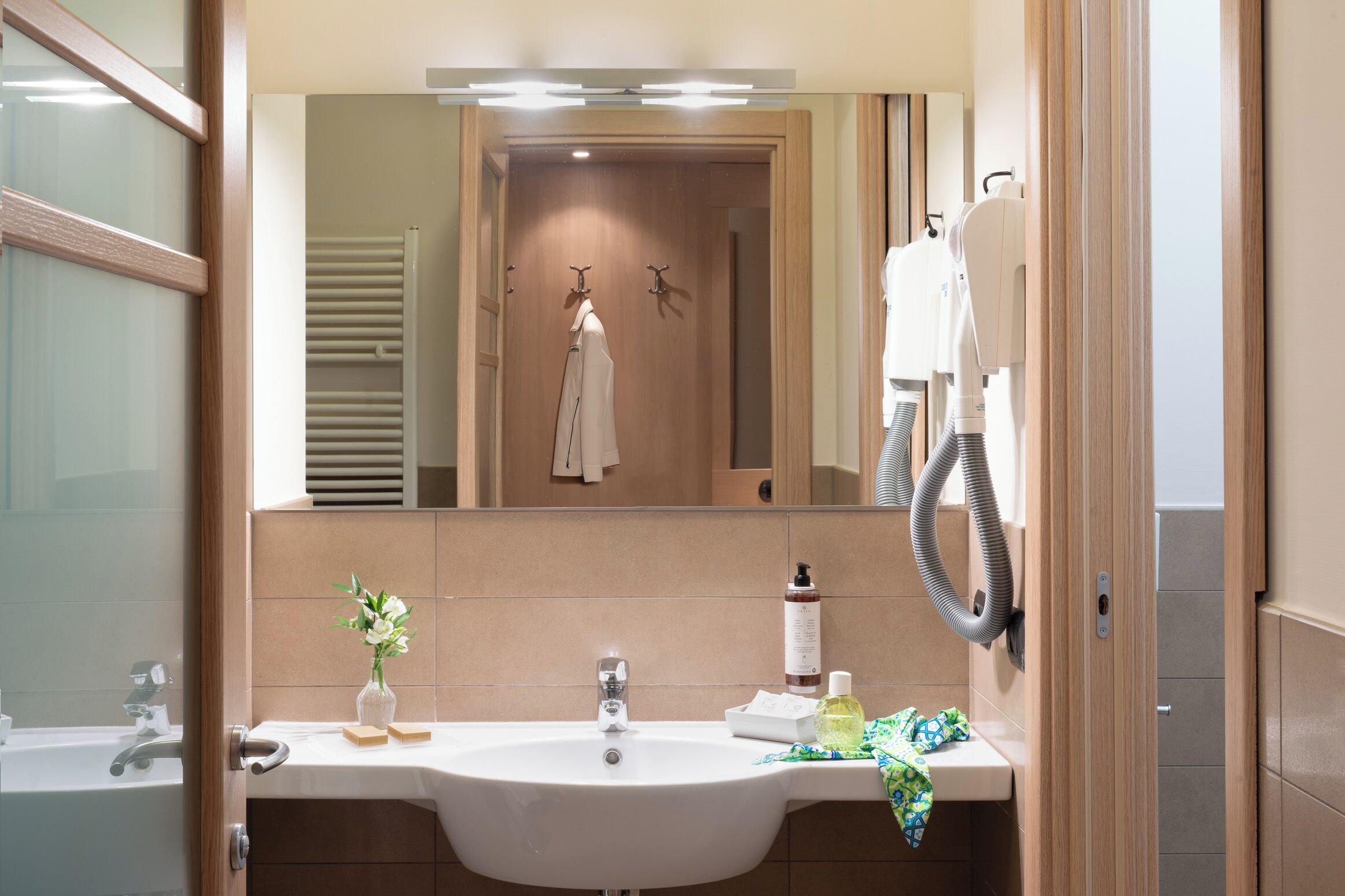 shower, free toiletries, hair dryer, bidet