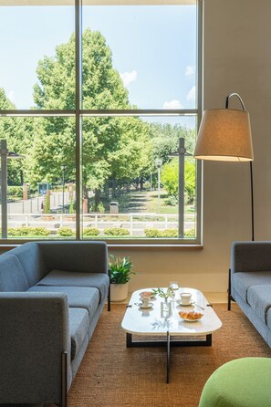 Àrea amb seients del vestíbul