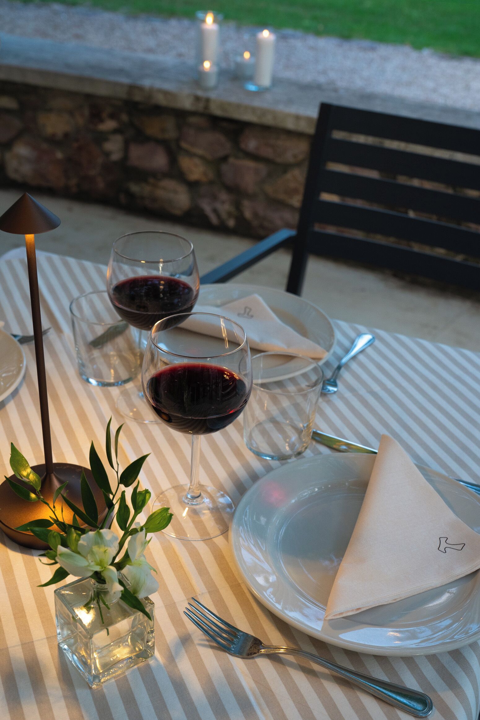 breakfast, lunch, dinner served; italian cuisine