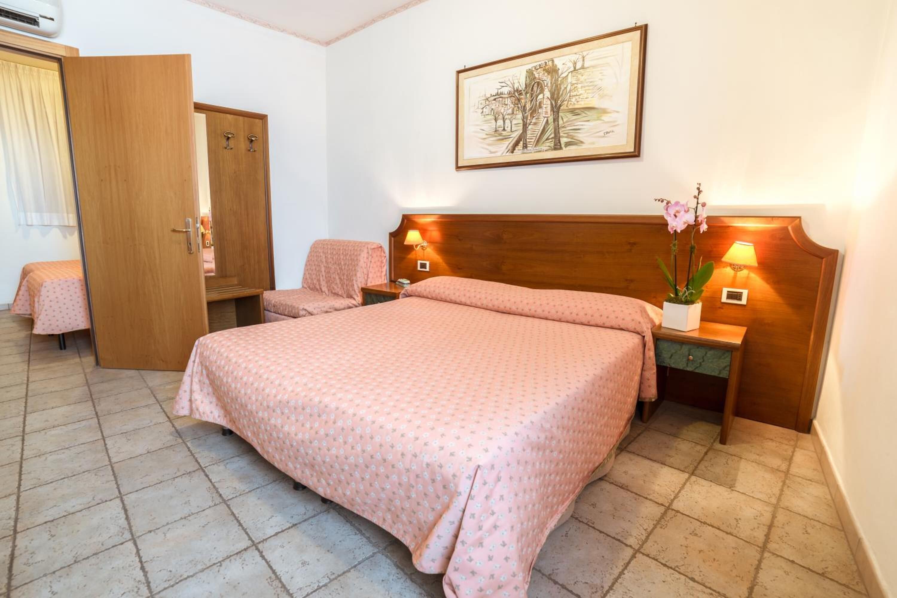 1 bedroom, minibar, in-room safe, desk