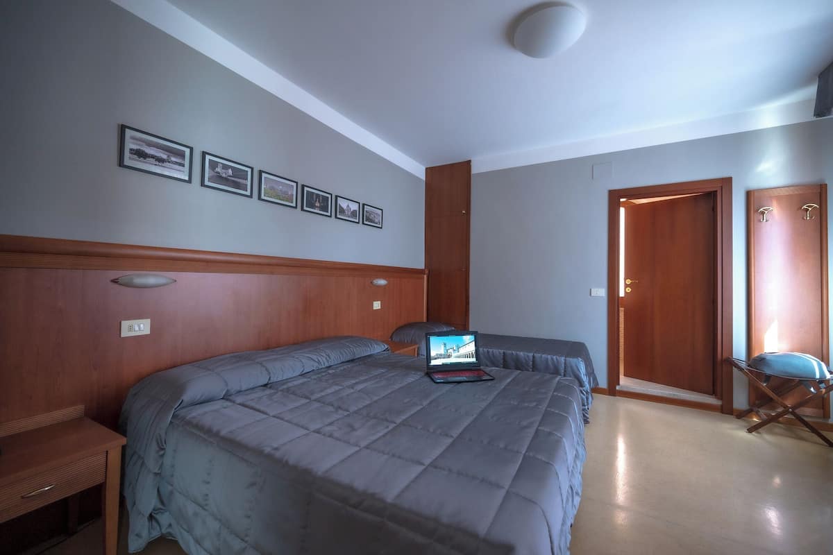 Sábanas italianas Frette, cubrecamas y colchones Select Comfort