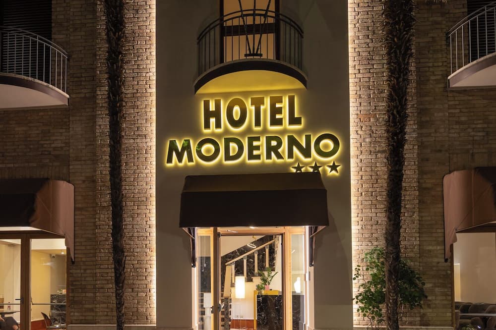 Hotel Moderno