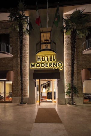 Hotel Moderno