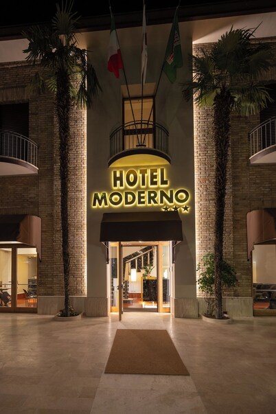 Hotel Moderno