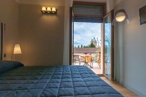 Superior-Doppel- oder -Zweibettzimmer | Italienische Bettbezüge von Frette, Daunenbettdecken