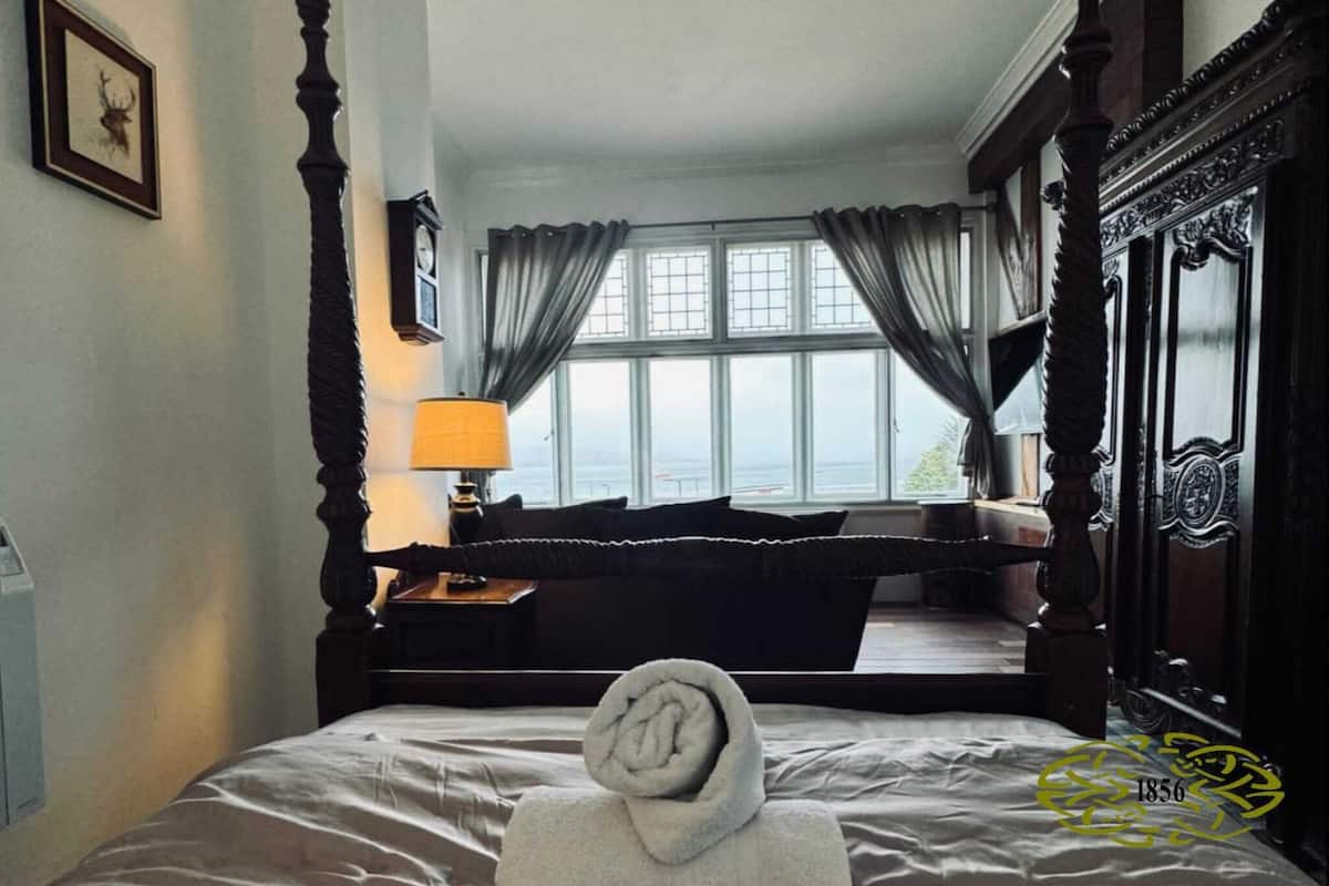 Standard Double Seaview | 防敏寢具、獨特設計、獨特裝修、床單