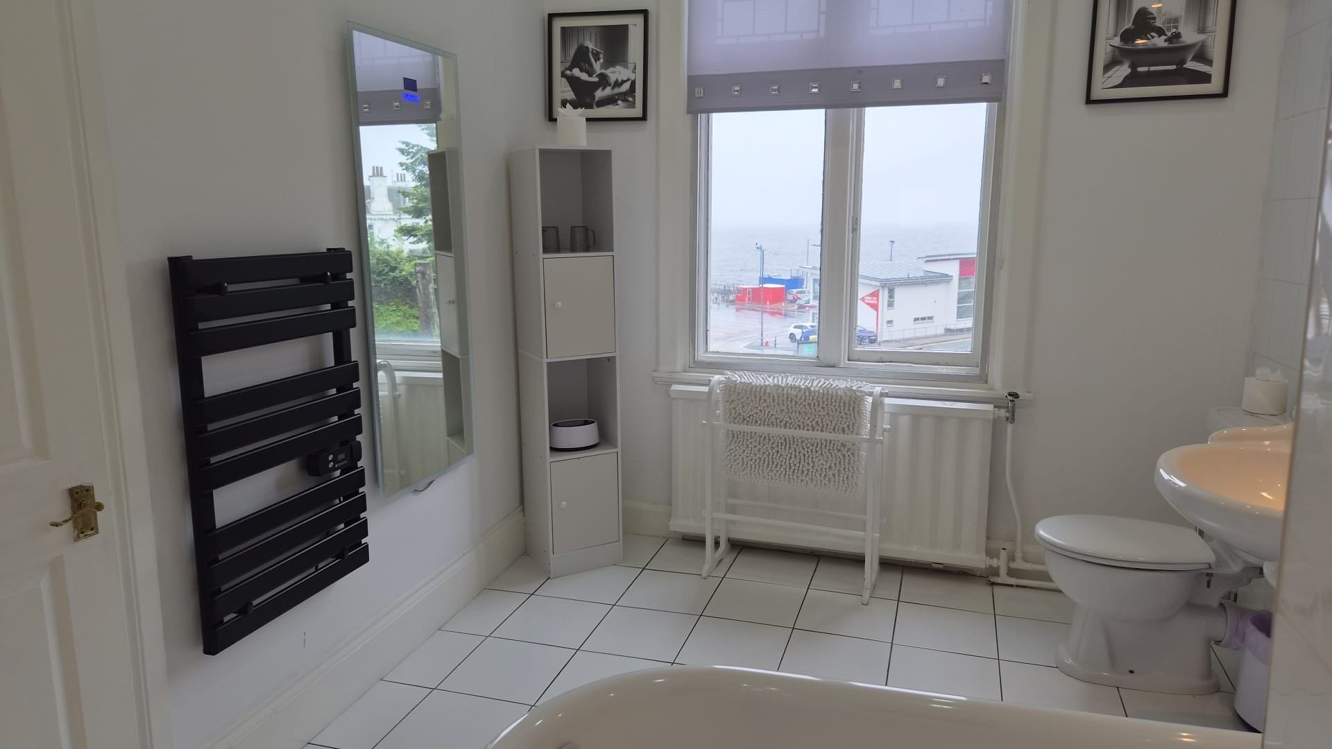 Arran Bridal Suite seaview kingsize | Bathroom | Hair dryer, towels