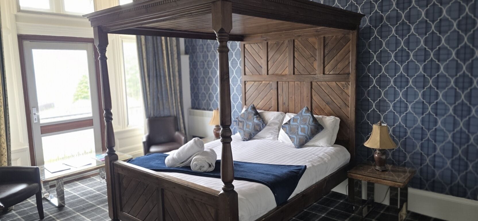 Standard Double Room, Ensuite, Sea View | Hypo-allergenic bedding available, individually decorated