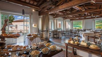 Dagelijks ontbijtbuffet inbegrepen