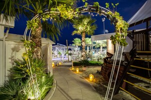 Private beach, white sand, free beach cabanas, sun loungers