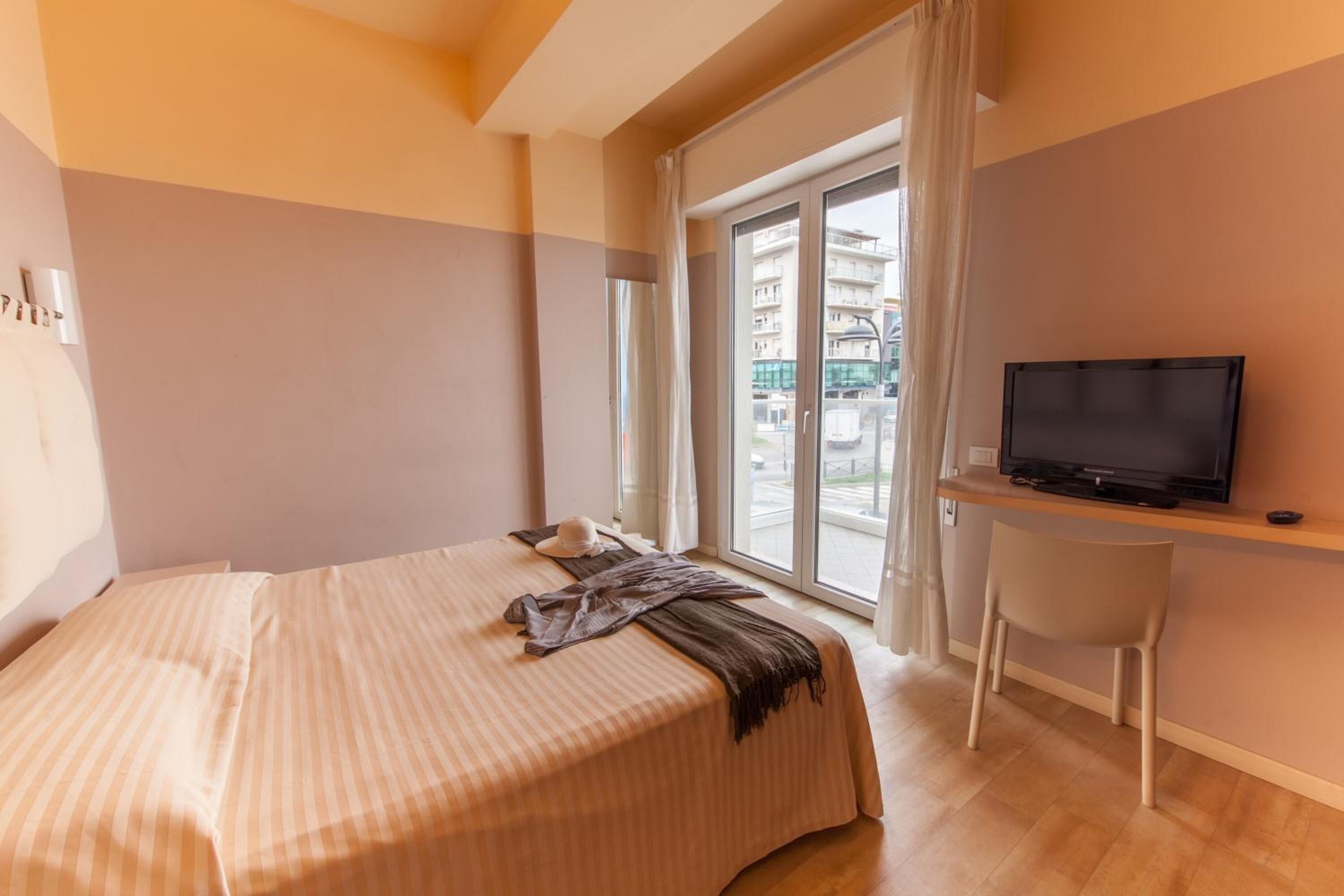 minibar, in-room safe, desk, soundproofing