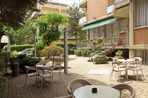 Terrace/patio - Hotel Ariston (Castrocaro Terme)