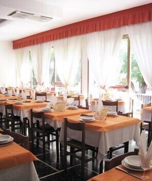 Dining - c-hotels International (Cattolica)