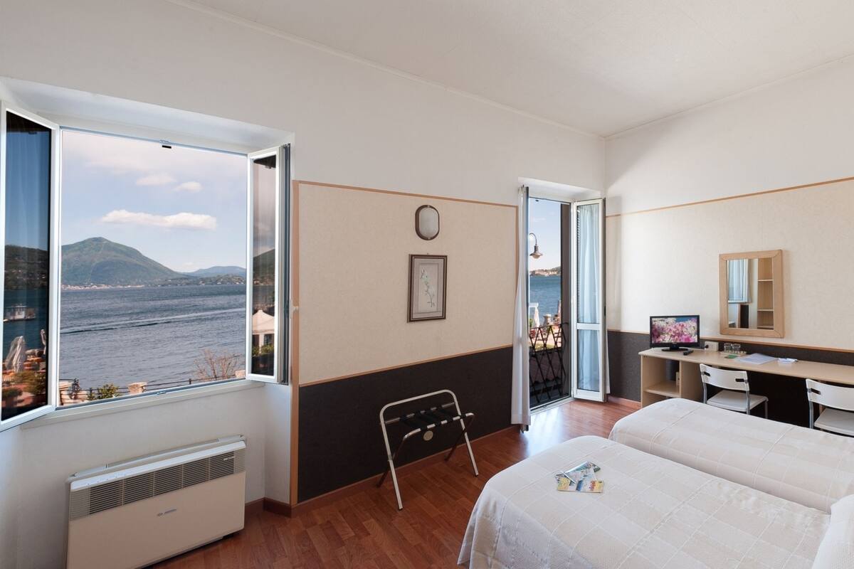 双人房, 湖景 | 客房内保险箱、办公桌、免费 WiFi、床单