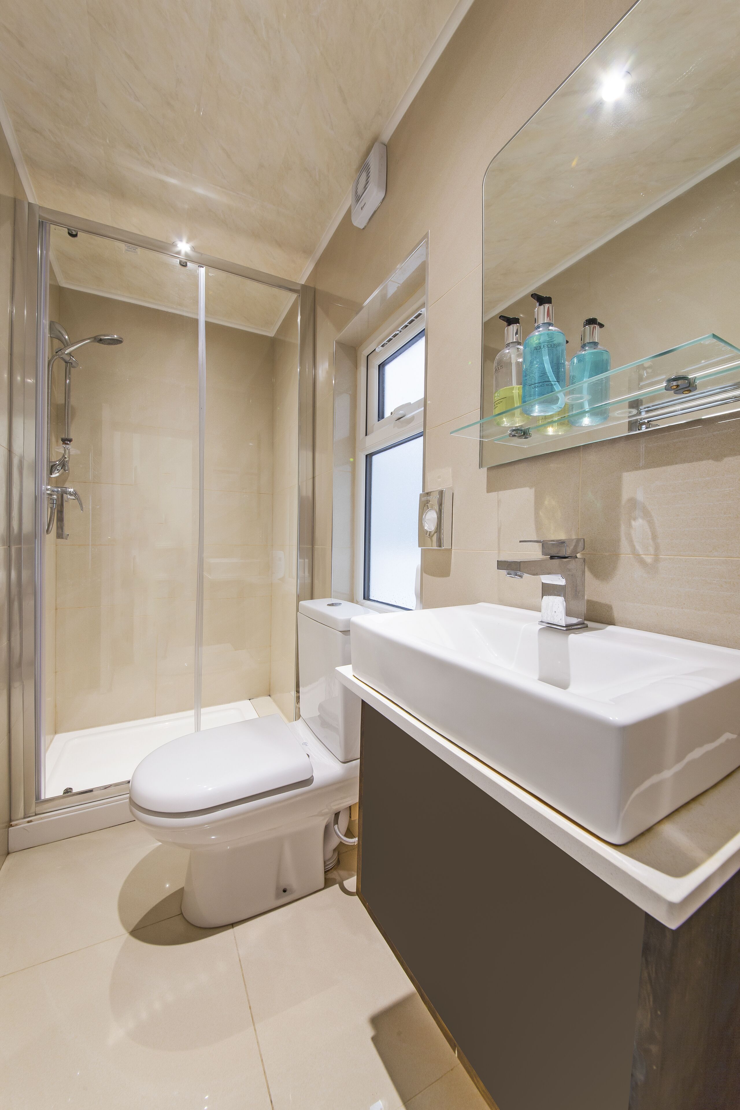 Foto - OYO 24 Sussex, London Paddington