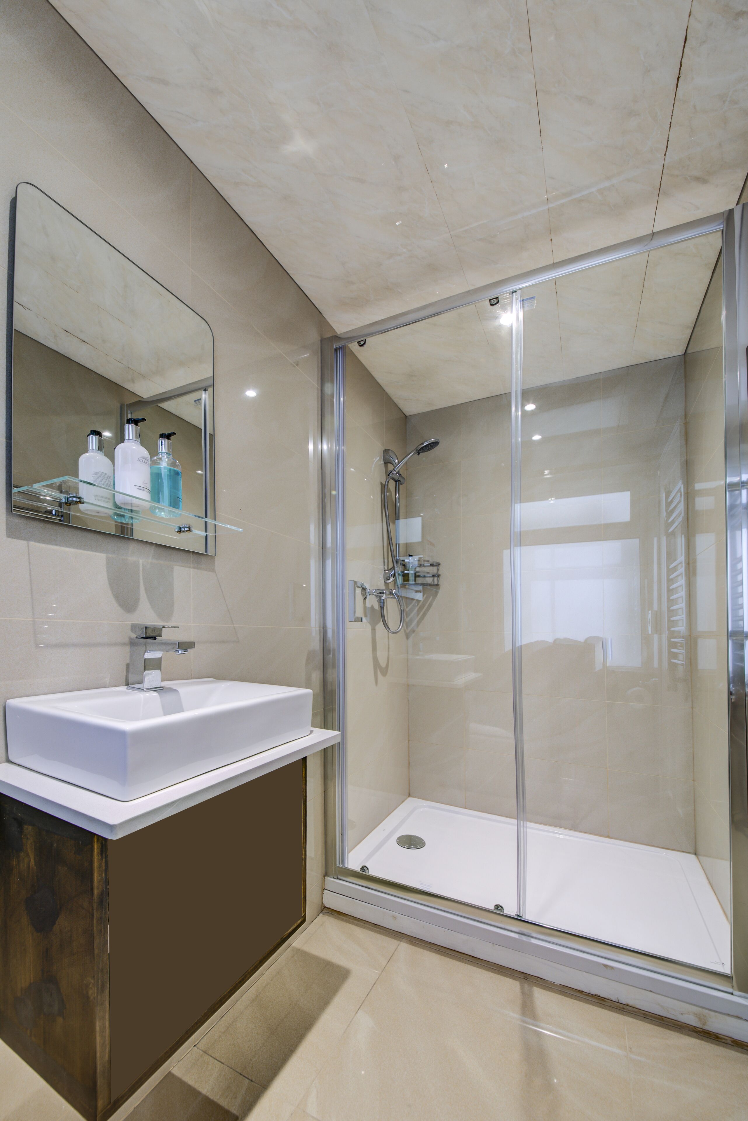 Foto - OYO 24 Sussex, London Paddington