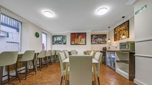 Restaurant - OYO 24 Sussex, London Paddington (London)