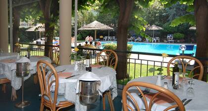 Hotel Clelia Logis