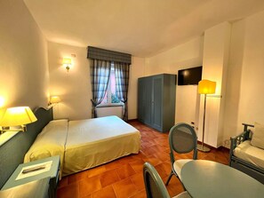 Chambre Familiale | 1 chambre, couette en duvet d'oie, minibar