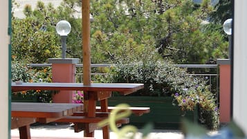 Colazione a buffet, servita tutte le mattine (15 EUR a persona)