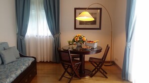 Couette en duvet d'oie, minibar, coffres-forts dans les chambres, bureau