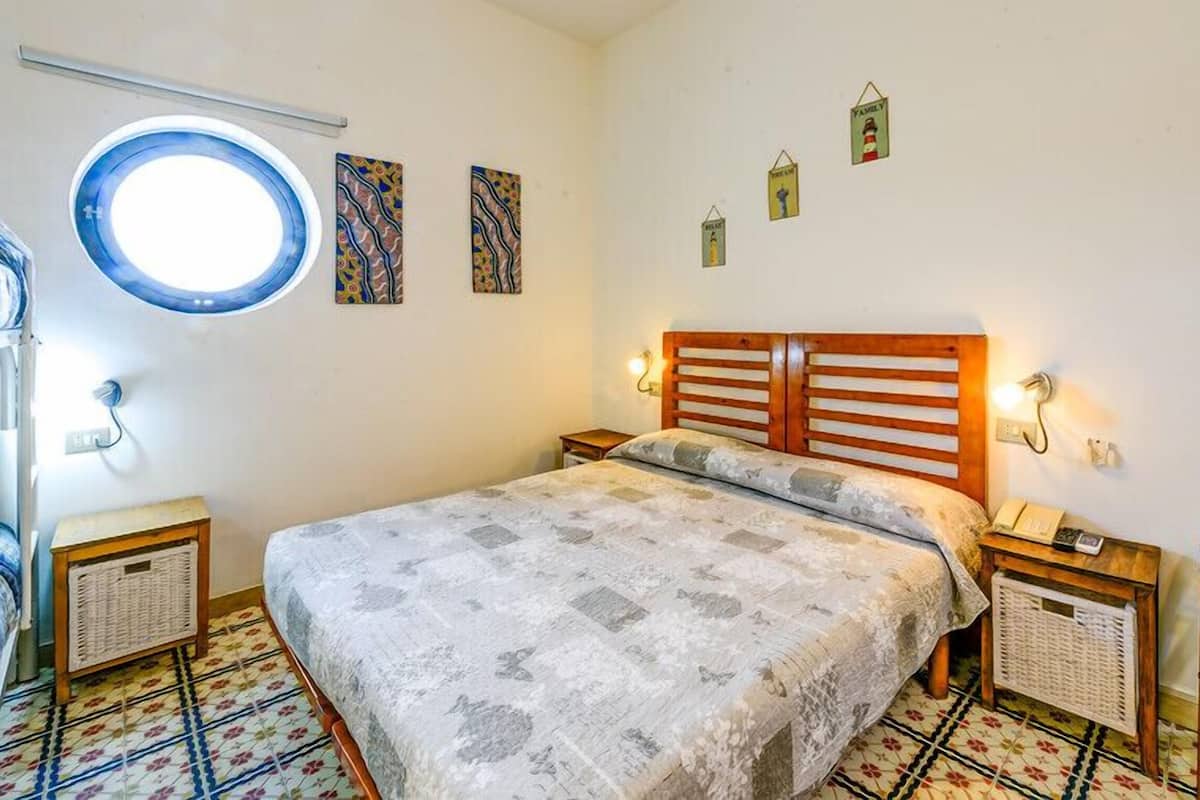 standard quadruple room | premium bedding, in-room safe, desk, laptop workspace