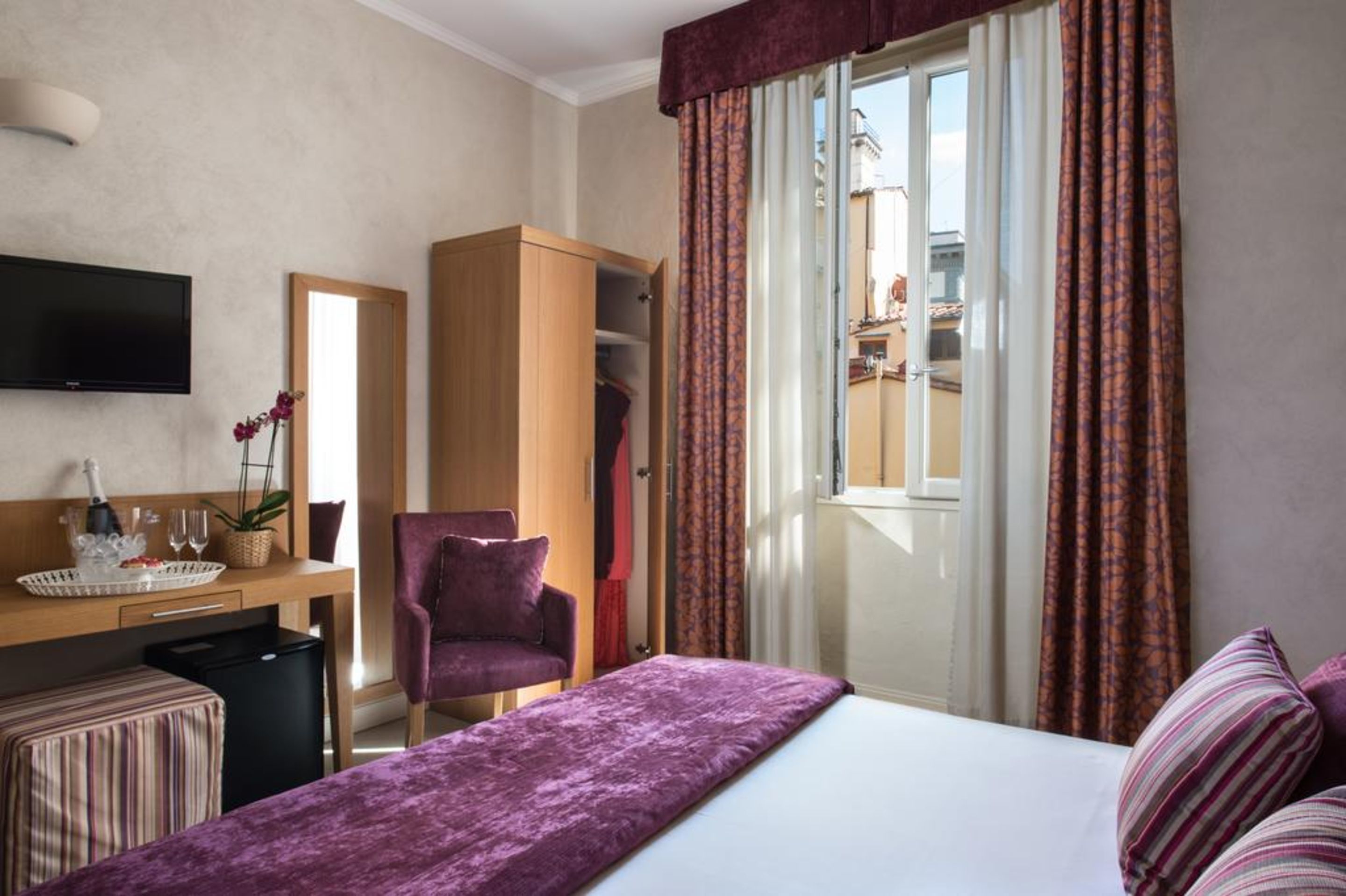 1 bedroom, hypo-allergenic bedding, in-room safe, desk