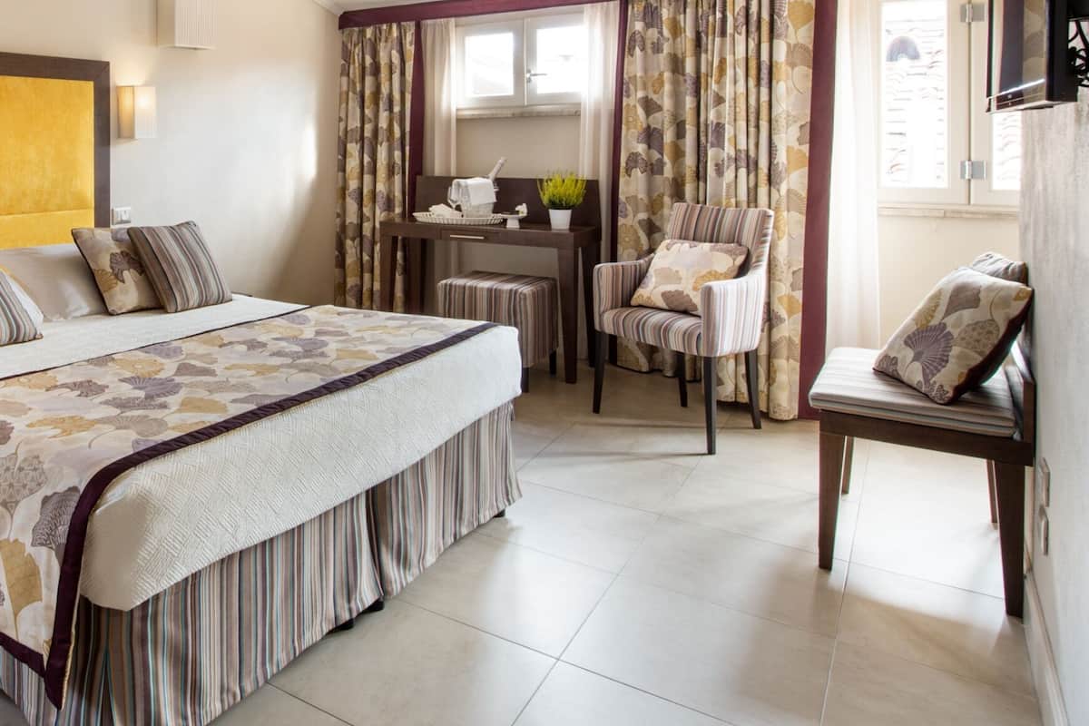 Superior Double Room with view, Non Smoking Staircase Only