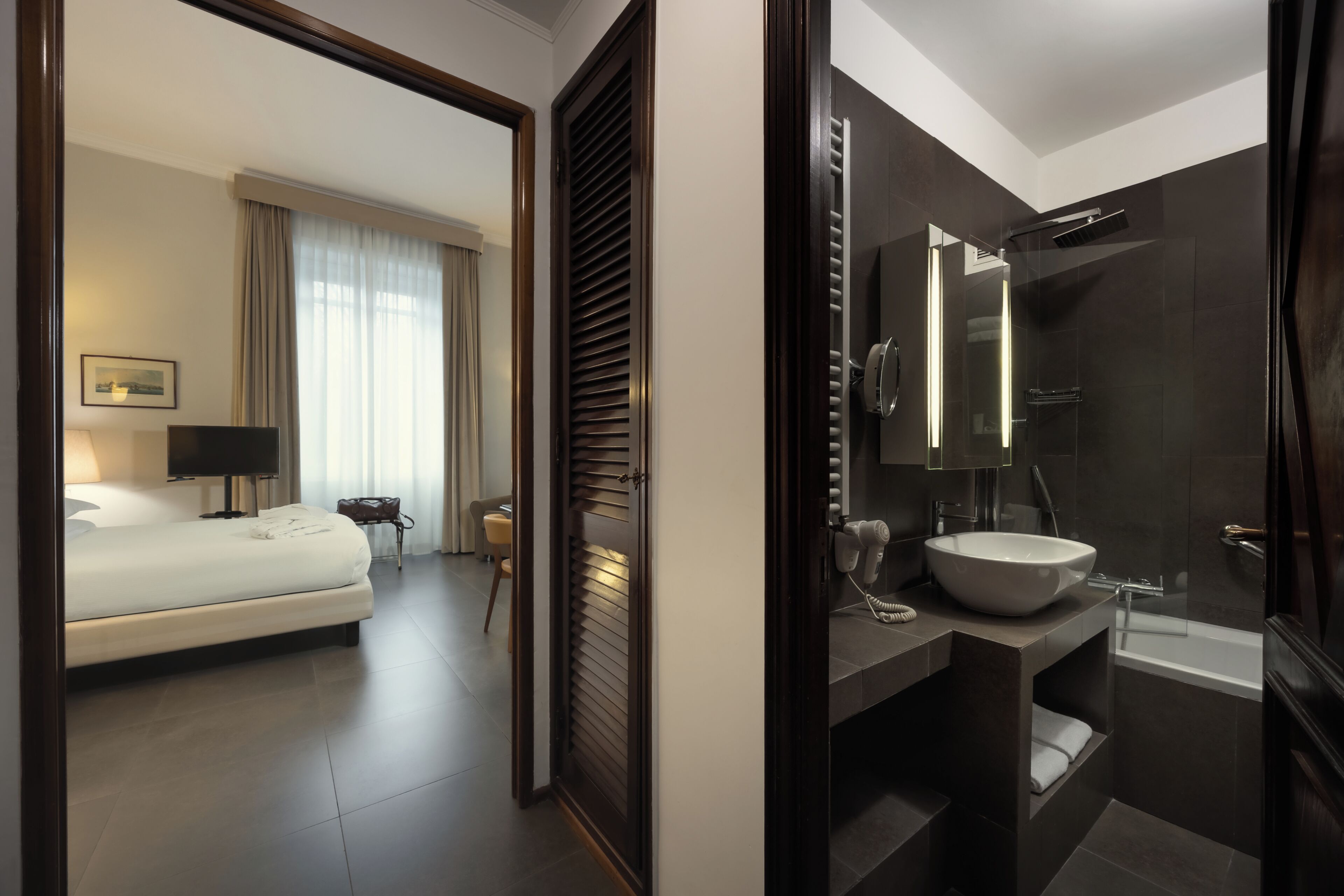 Monolocale Superior | Biancheria da letto di alta qualità, copriletto in piuma, minibar