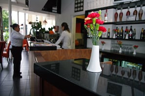 Bar (in der Unterkunft)