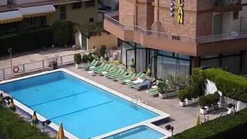 Piscina all'aperto