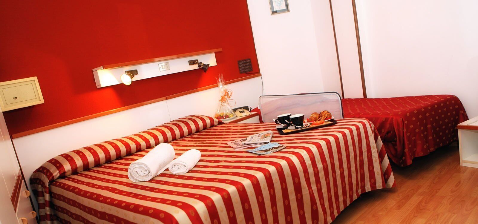 triple room | in-room safe, desk, soundproofing, cots/infant beds