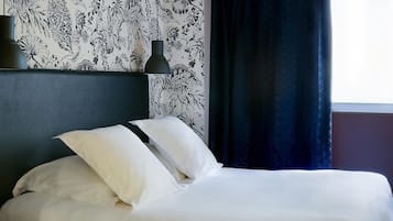 Premium bedding, in-room safe, desk, blackout drapes