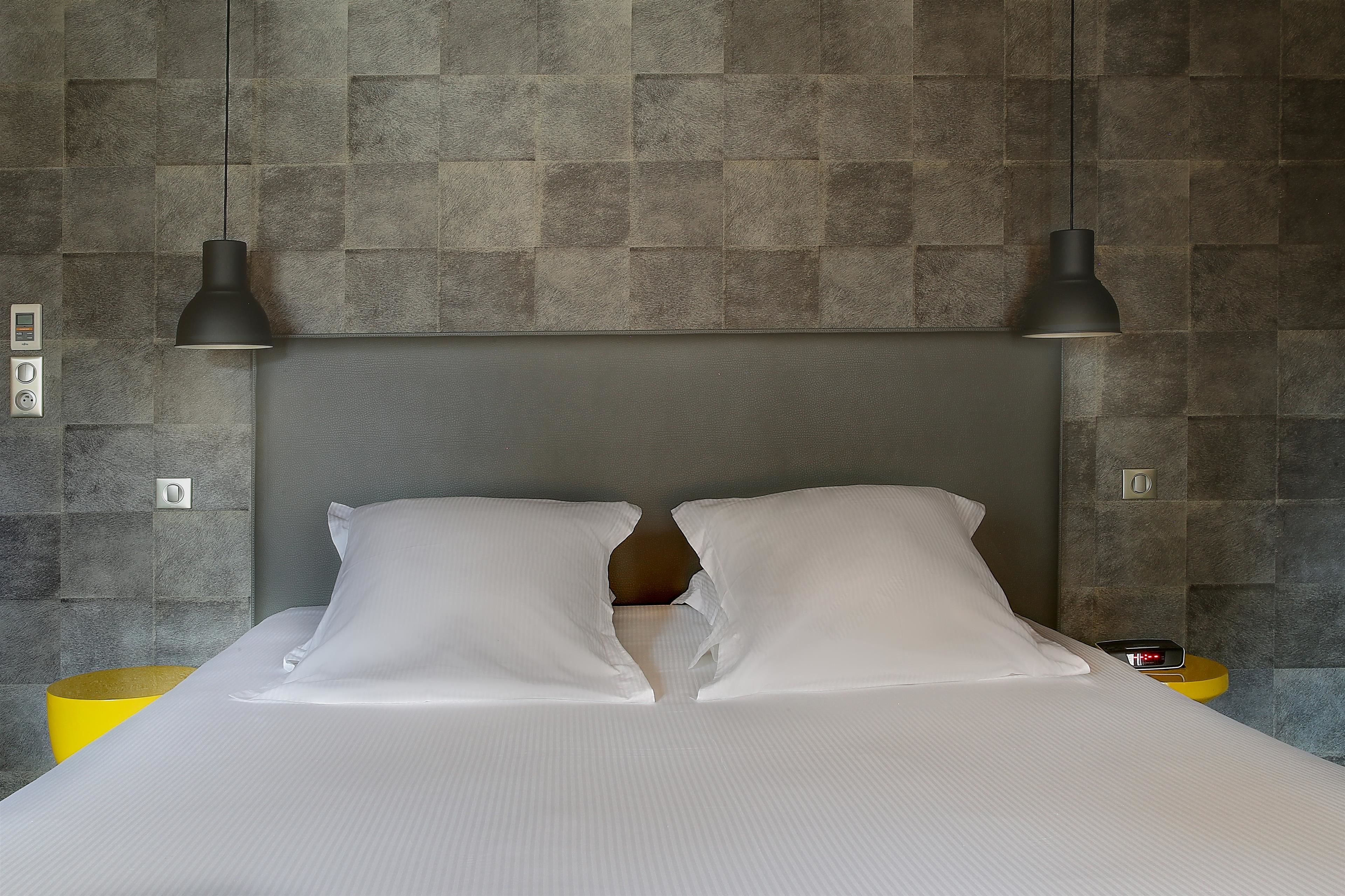 Superior kamer | Luxe beddengoed, een kluis op de kamer, een bureau