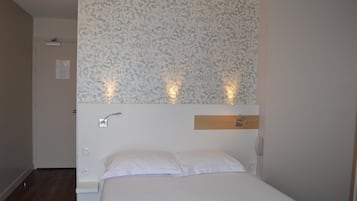 Decoración personalizada, muebles diferentes y escritorio