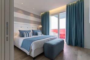 Suite monolocale Junior | Biancheria da letto di alta qualità, copriletto in piuma, minibar