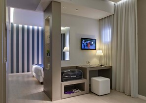 Studio Suite | Premium bedding, down comforters, minibar, in-room safe - Hotel Orient & Pacific (Jesolo)