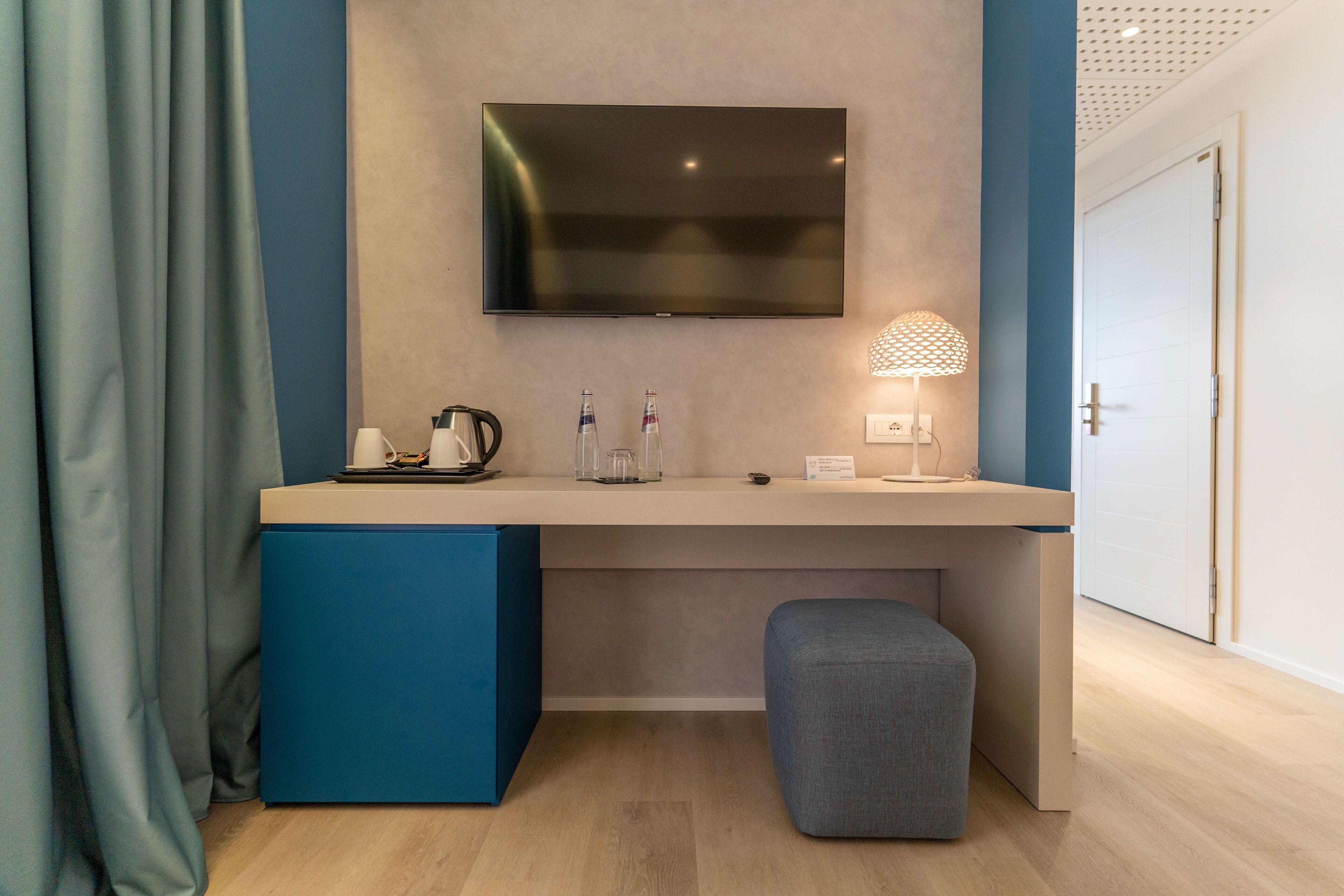 junior studio suite | premium bedding, down duvets, minibar, in-room safe