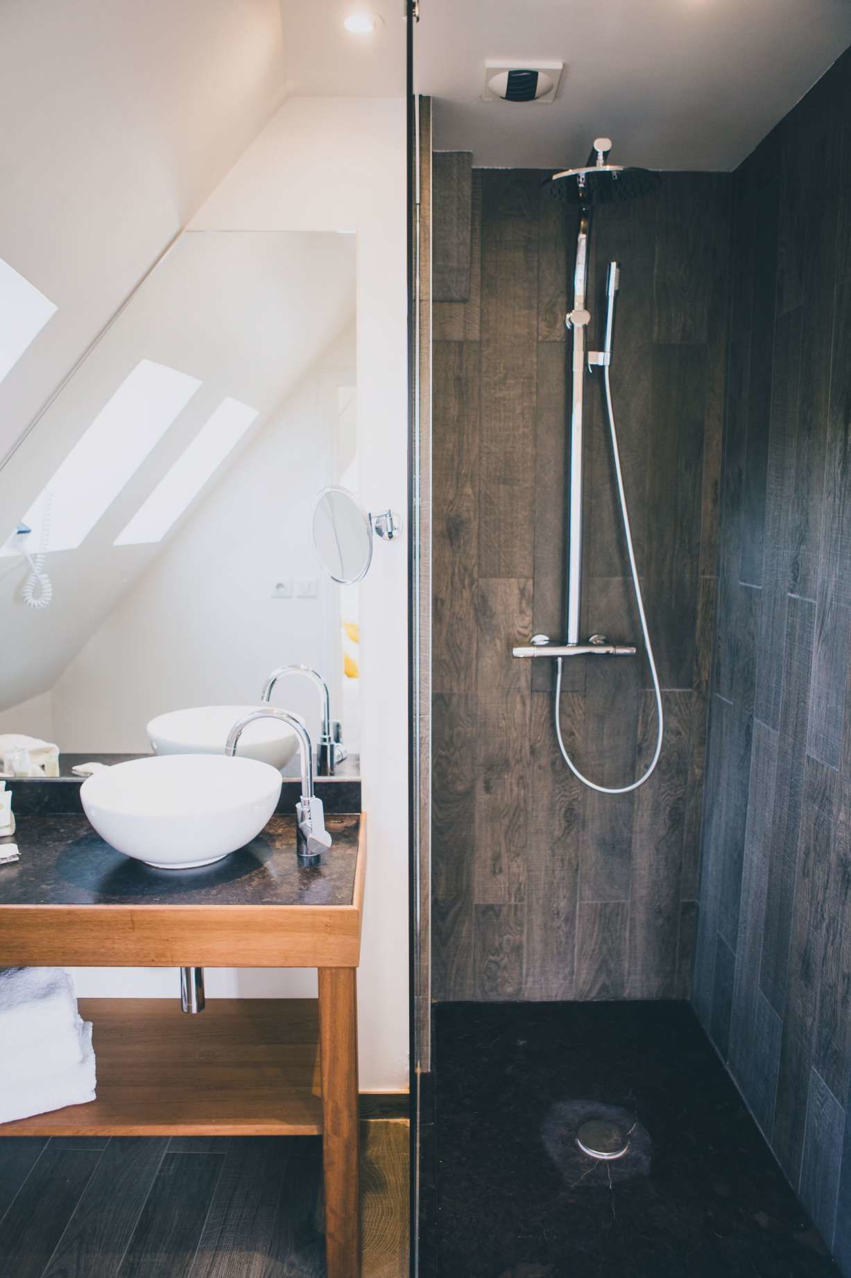 comfort room (occ 2 pax) | bathroom | hair dryer, towels