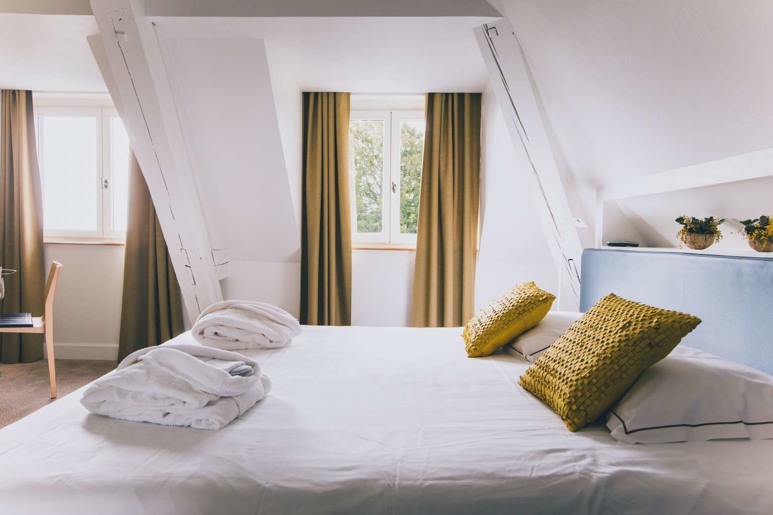 minibar, in-room safe, individually decorated, individually furnished