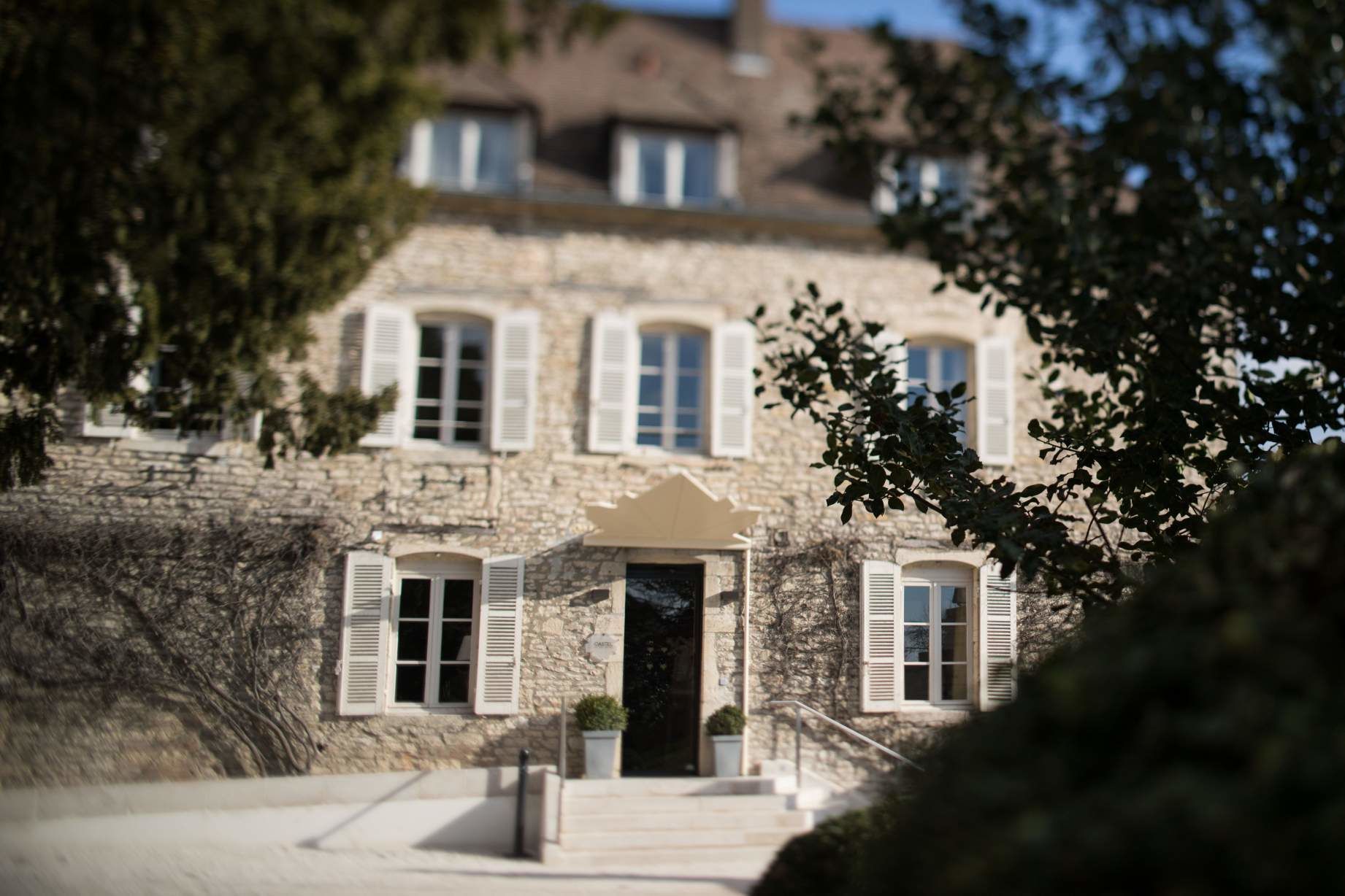 숙박 시설 입구