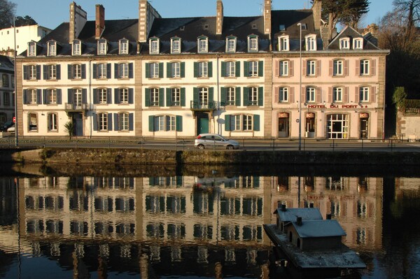 Hôtel Du Port - 모흘레