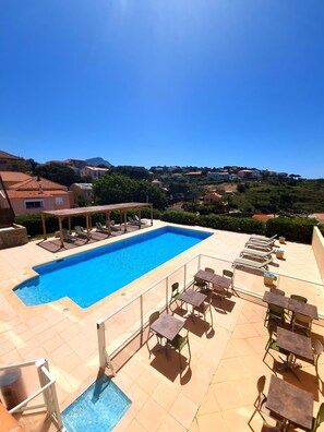 Habitació doble Comfort, bany privat, vistes a la piscina | Vista des de l'allotjament