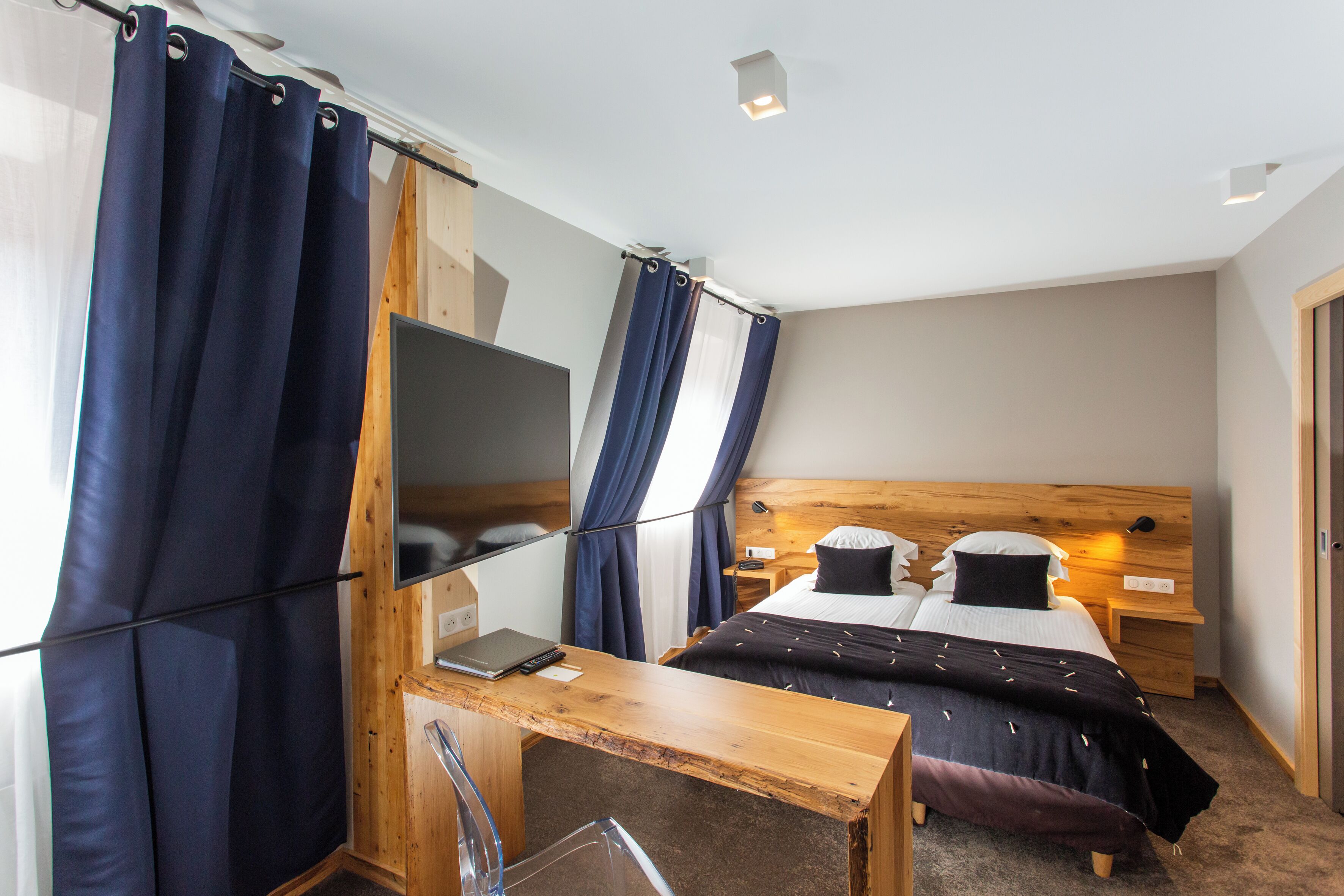 family quadruple room | 1 bedroom, premium bedding, in-room safe, desk