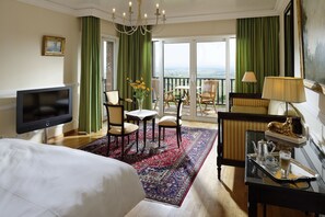 Suite | Premium bedding, Tempur-Pedic beds, minibar, in-room safe