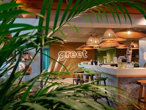 بار (في المنشاة)